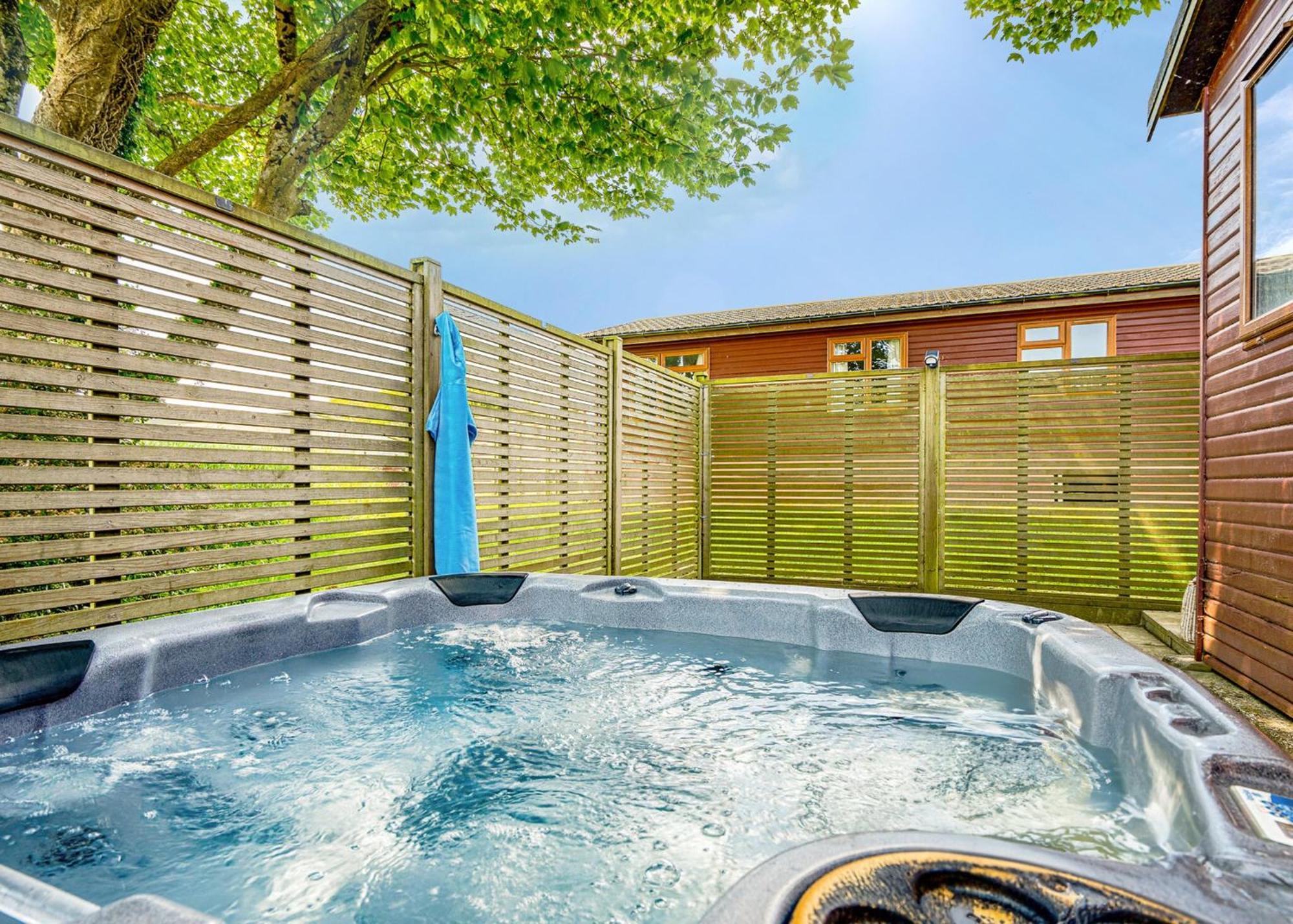 Meadow Lakes Holiday Park St Austell Εξωτερικό φωτογραφία